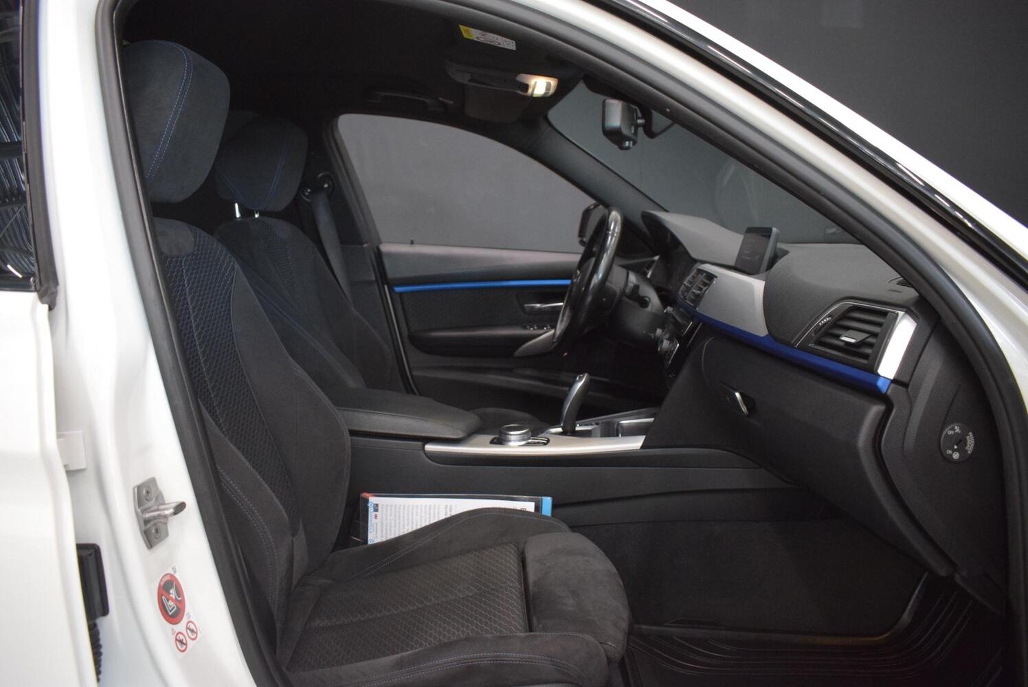 BMW 330 vaihtoauto