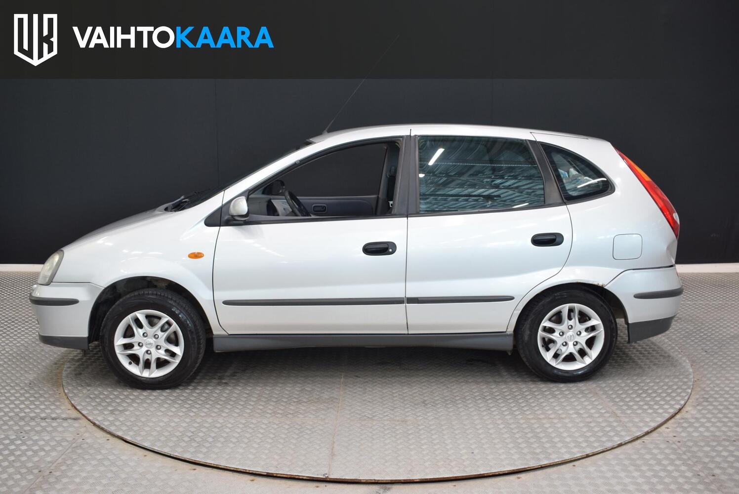 Nissan Almera Tino vaihtoauto