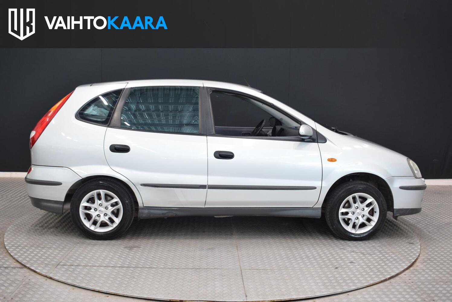Nissan Almera Tino vaihtoauto
