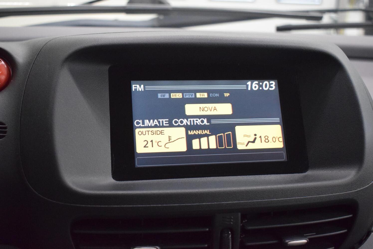 Nissan Almera Tino vaihtoauto
