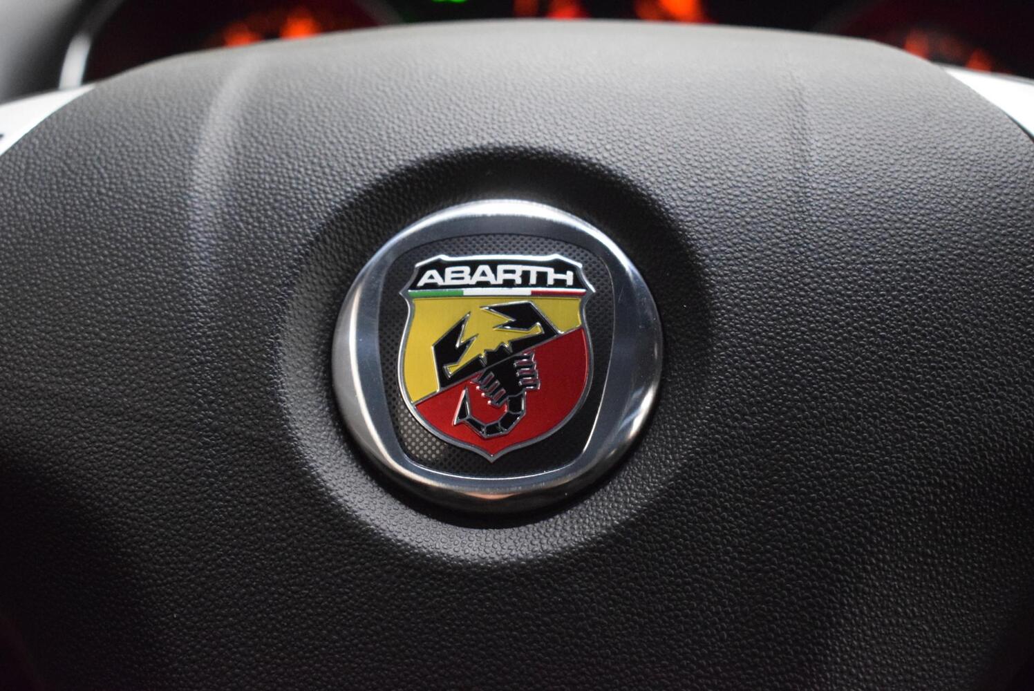 Fiat-Abarth Punto vaihtoauto