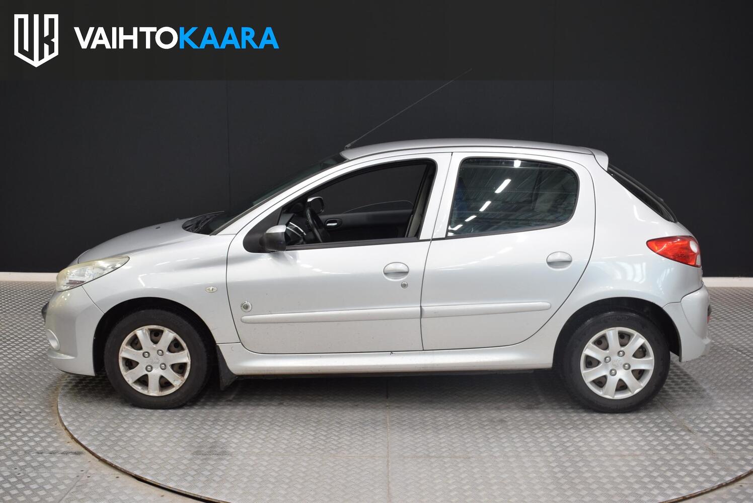 Peugeot 206 + vaihtoauto