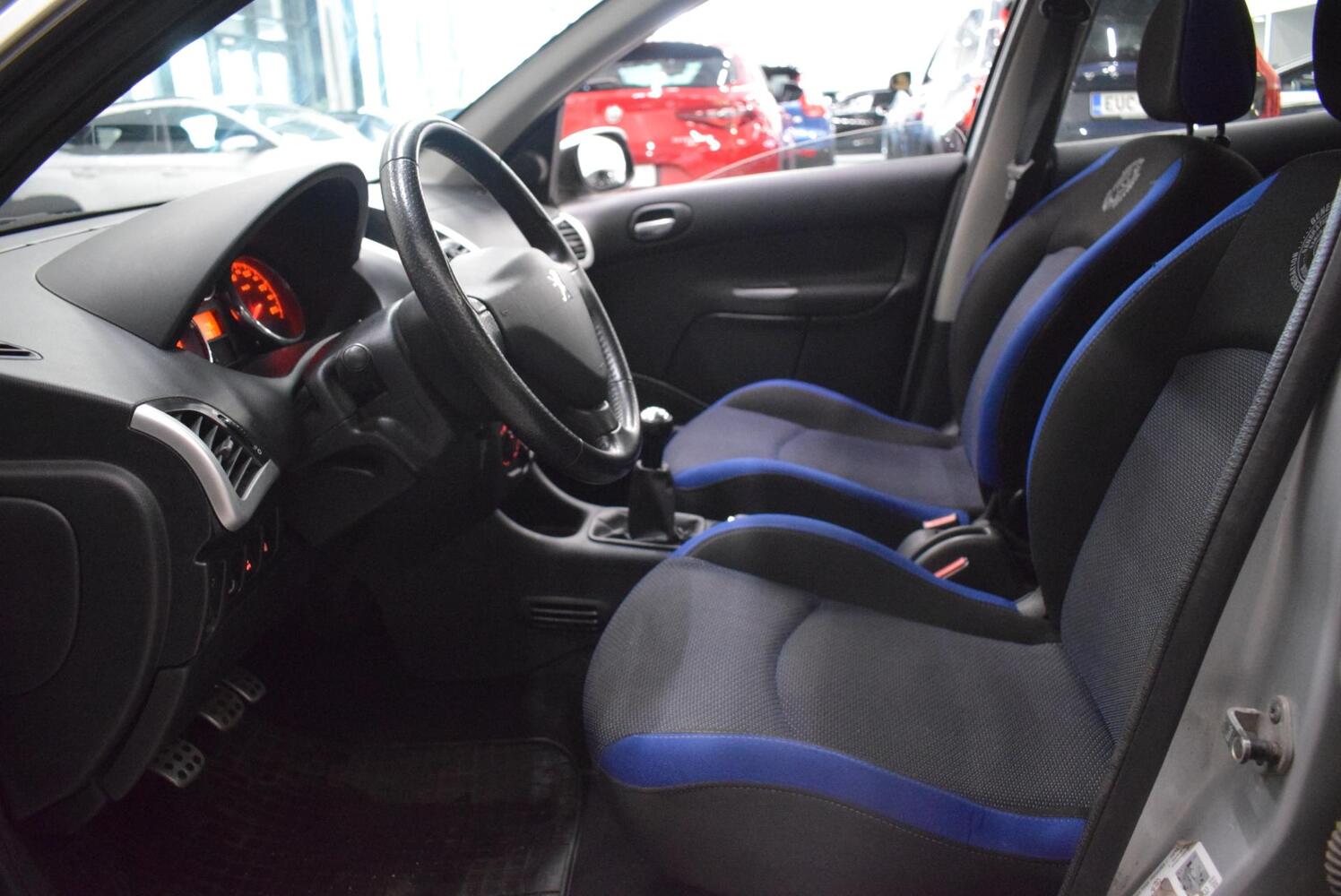Peugeot 206 + vaihtoauto