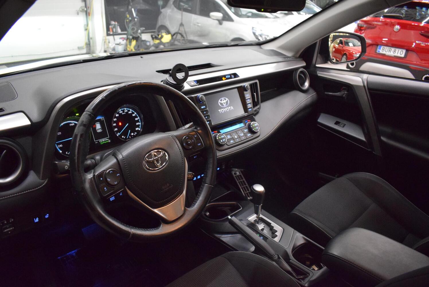Toyota RAV4 vaihtoauto