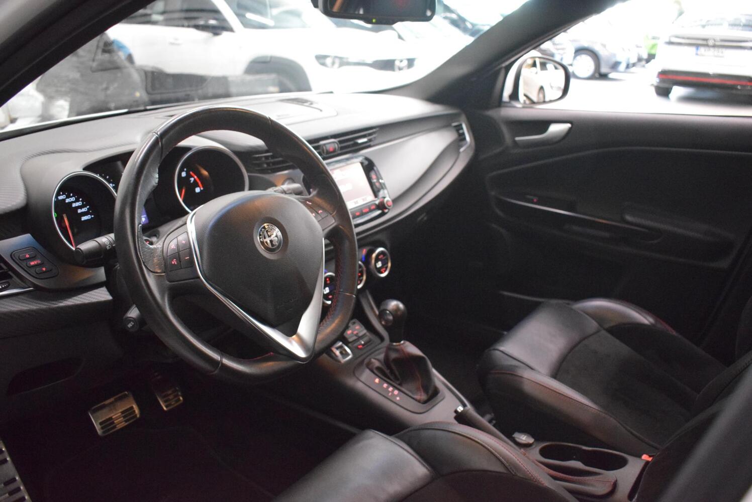 Alfa Romeo Giulietta vaihtoauto