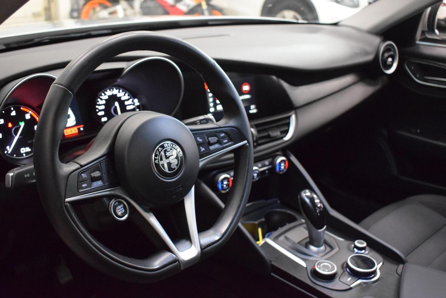 Alfa Romeo Giulia vaihtoauto