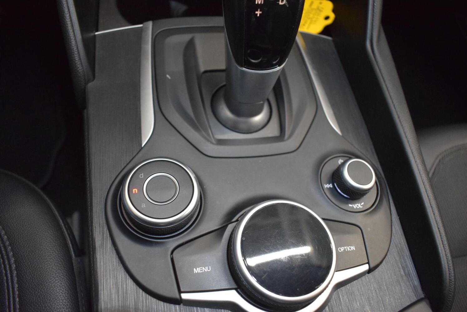 Alfa Romeo Giulia vaihtoauto
