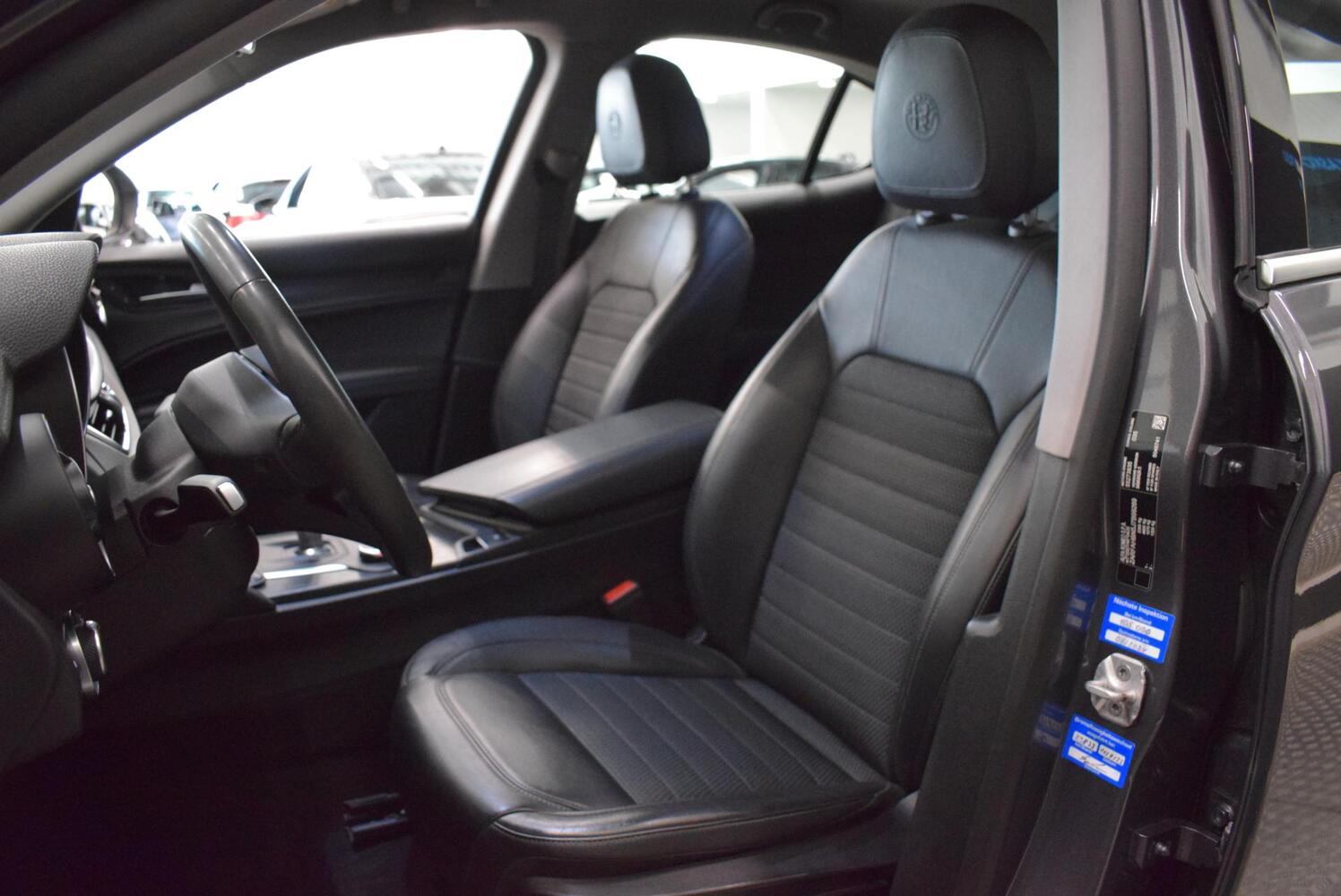 Alfa Romeo Stelvio vaihtoauto