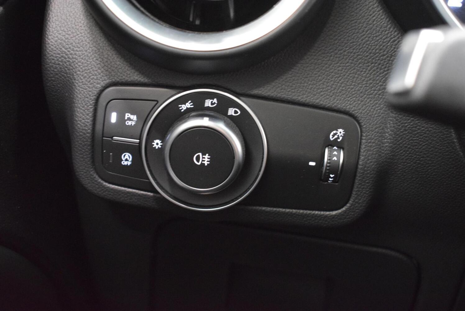 Alfa Romeo Stelvio vaihtoauto