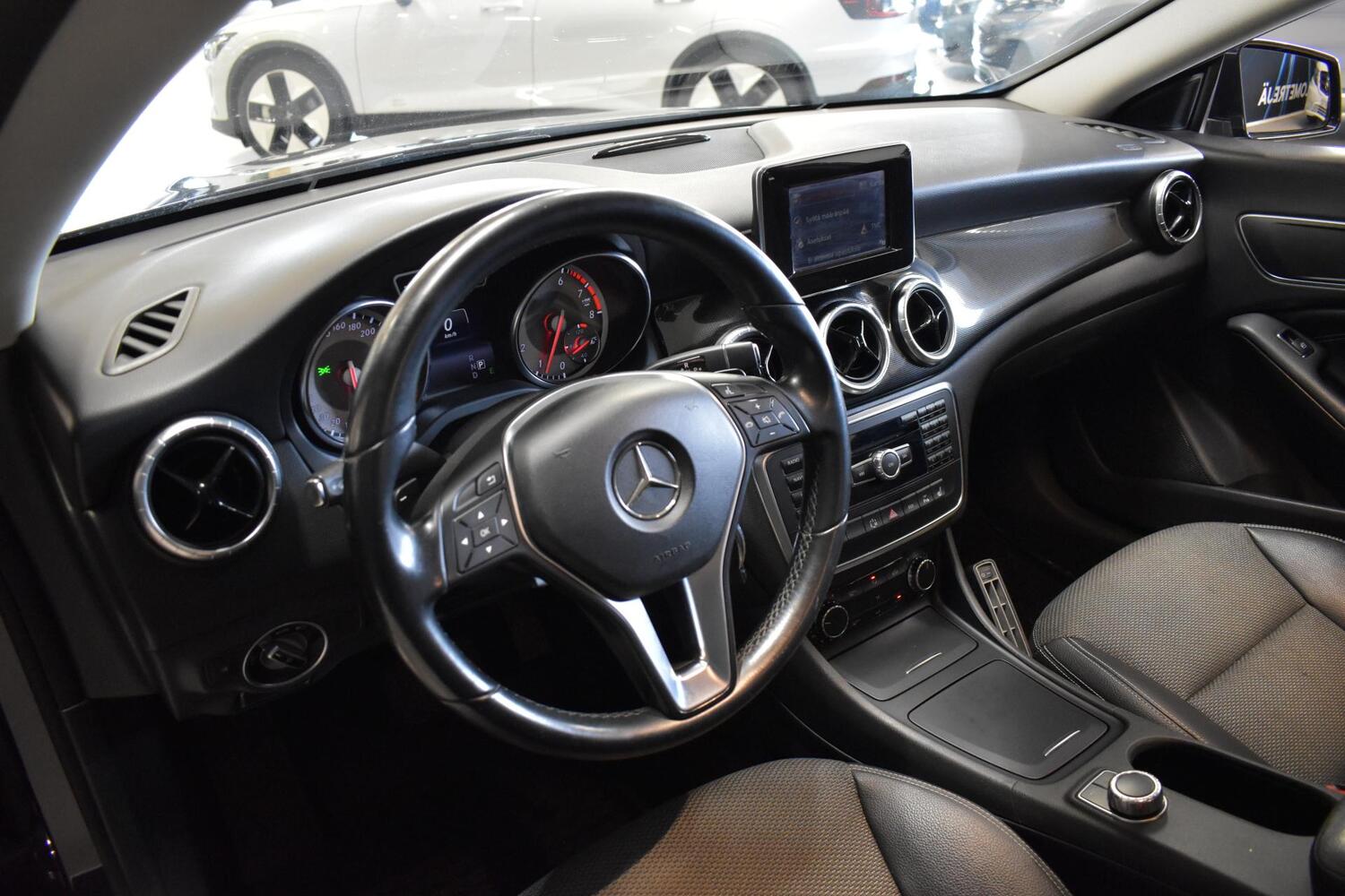 Mercedes-Benz CLA-sarja vaihtoauto