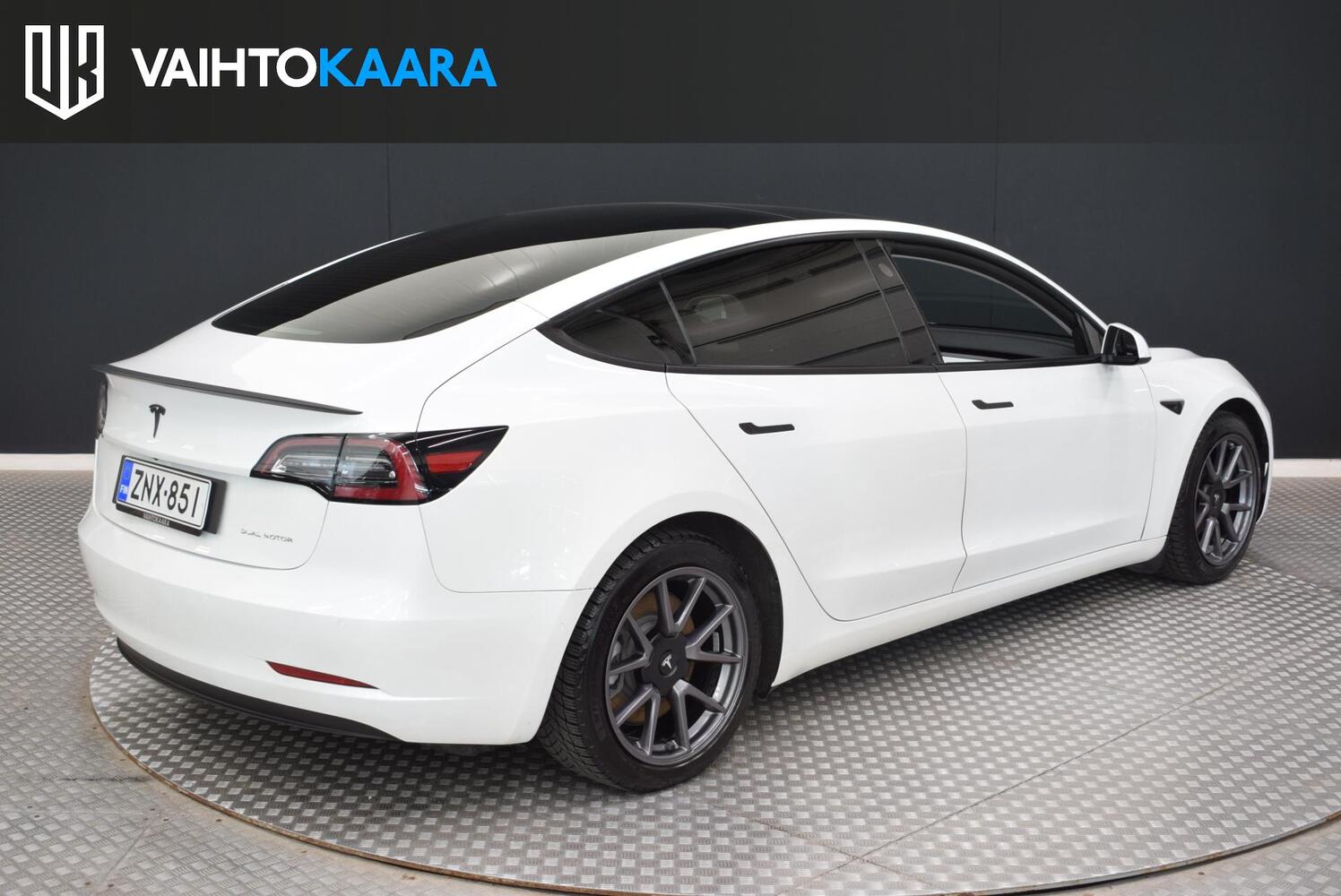 Tesla Model 3 vaihtoauto