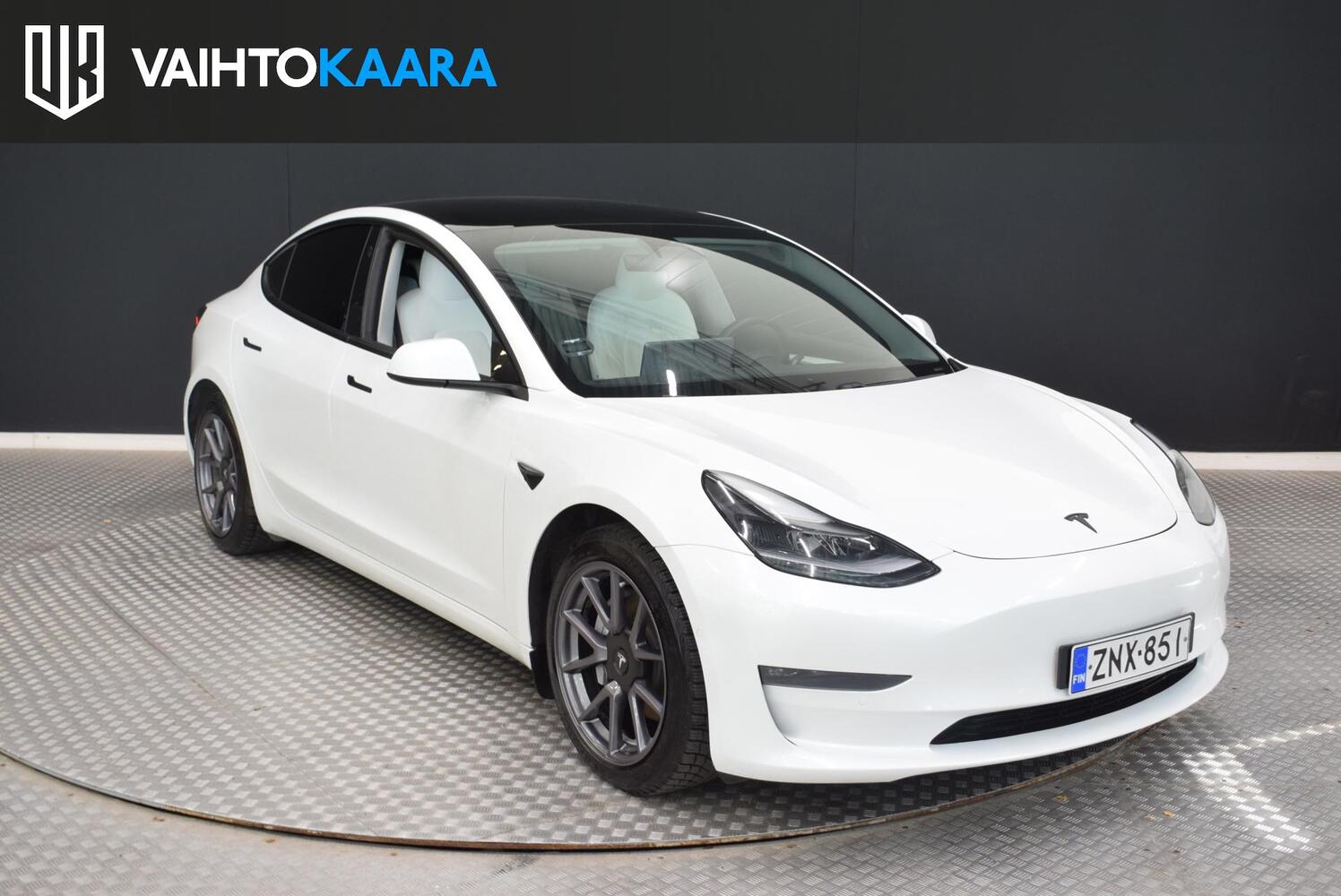 Tesla Model 3 vaihtoauto