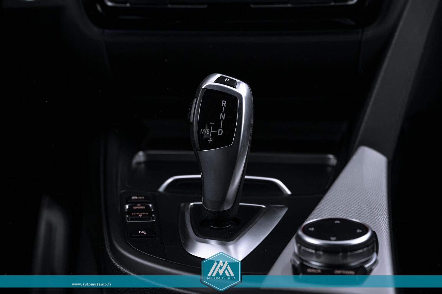 BMW 330 vaihtoauto
