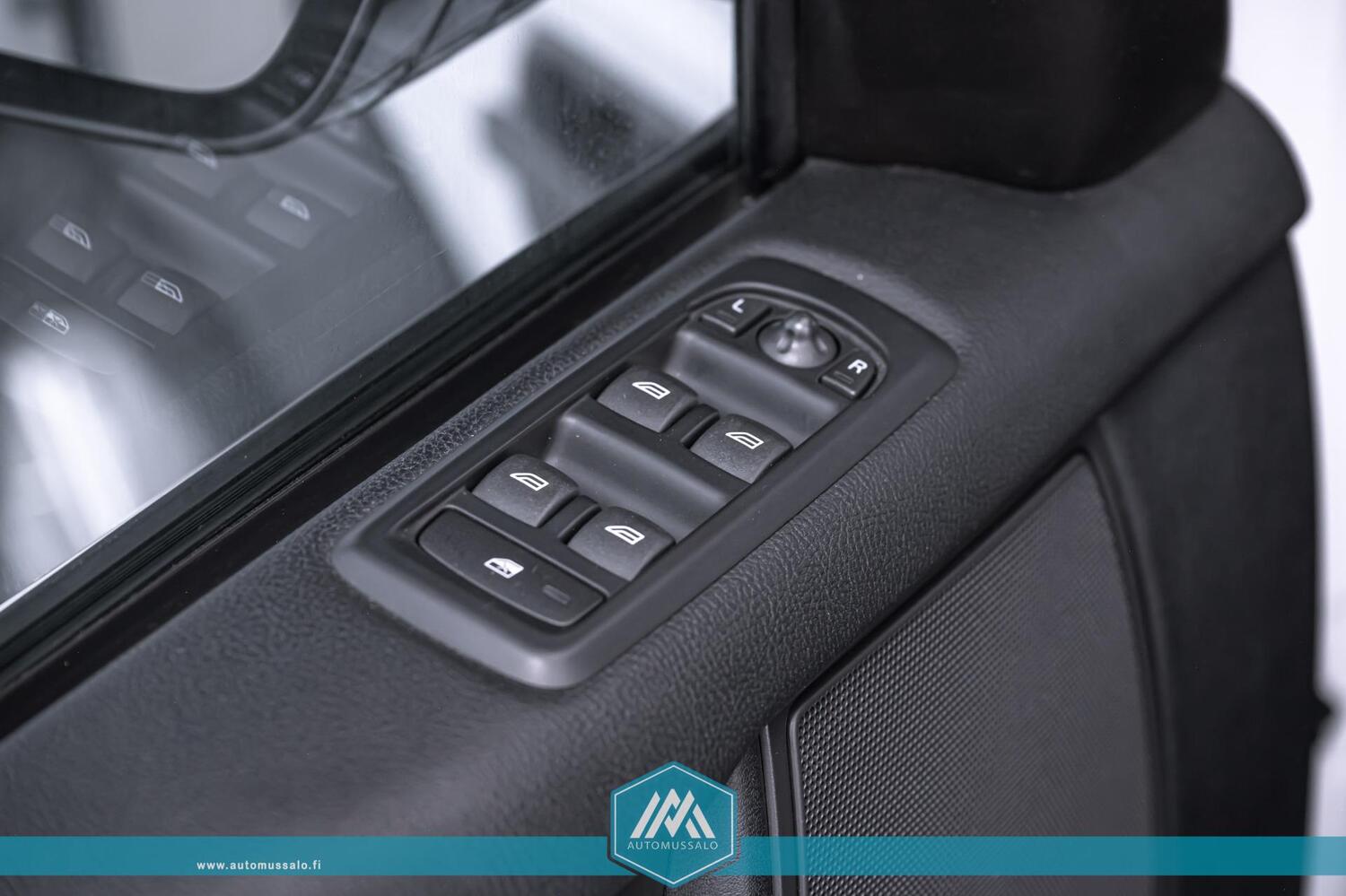 Land Rover Discovery vaihtoauto