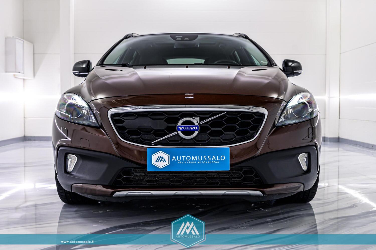 Volvo V40 Cross Country vaihtoauto