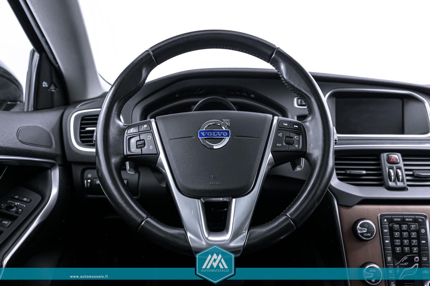 Volvo V40 Cross Country vaihtoauto