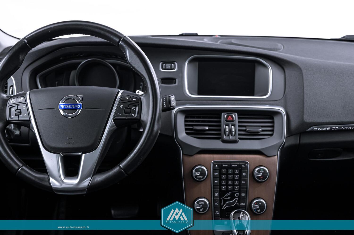 Volvo V40 Cross Country vaihtoauto
