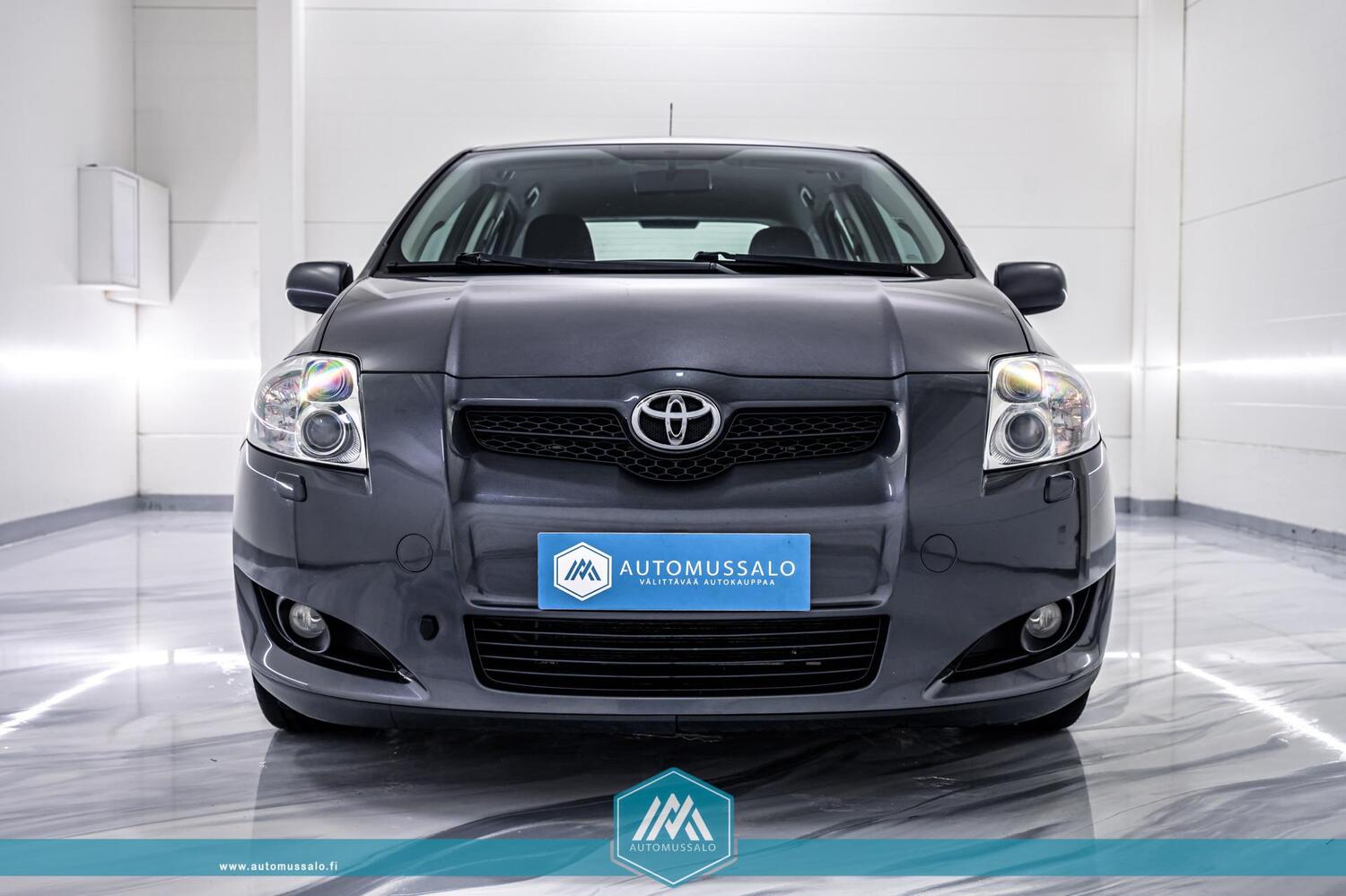 Toyota Auris vaihtoauto