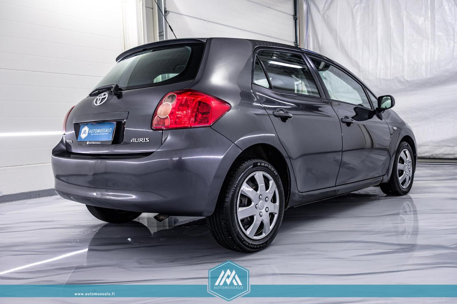 Toyota Auris vaihtoauto