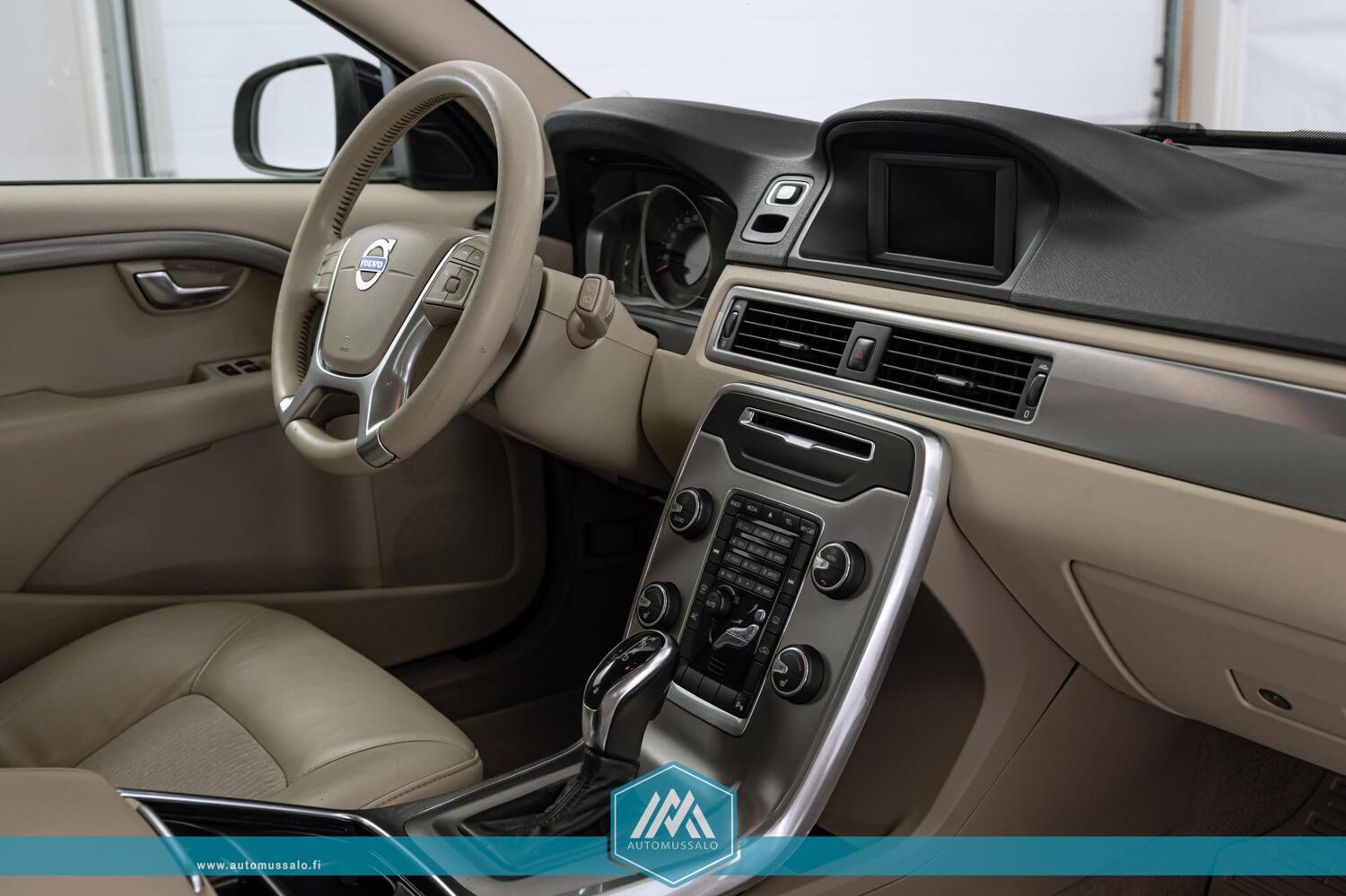 Volvo V70 vaihtoauto