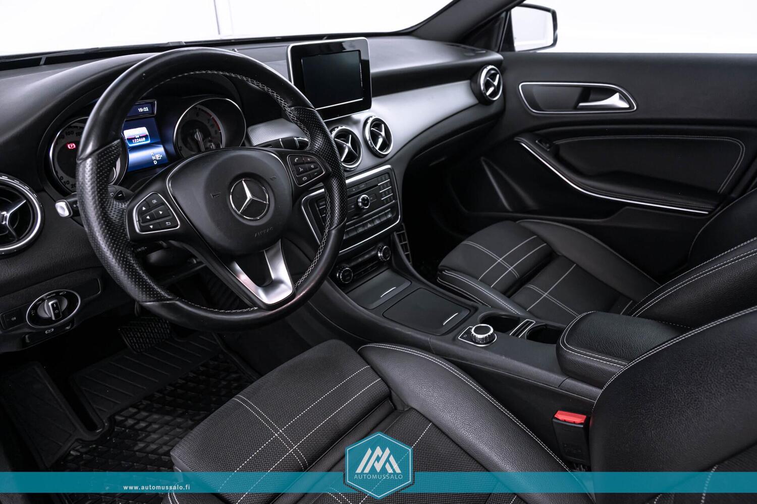 Mercedes-Benz GLA vaihtoauto