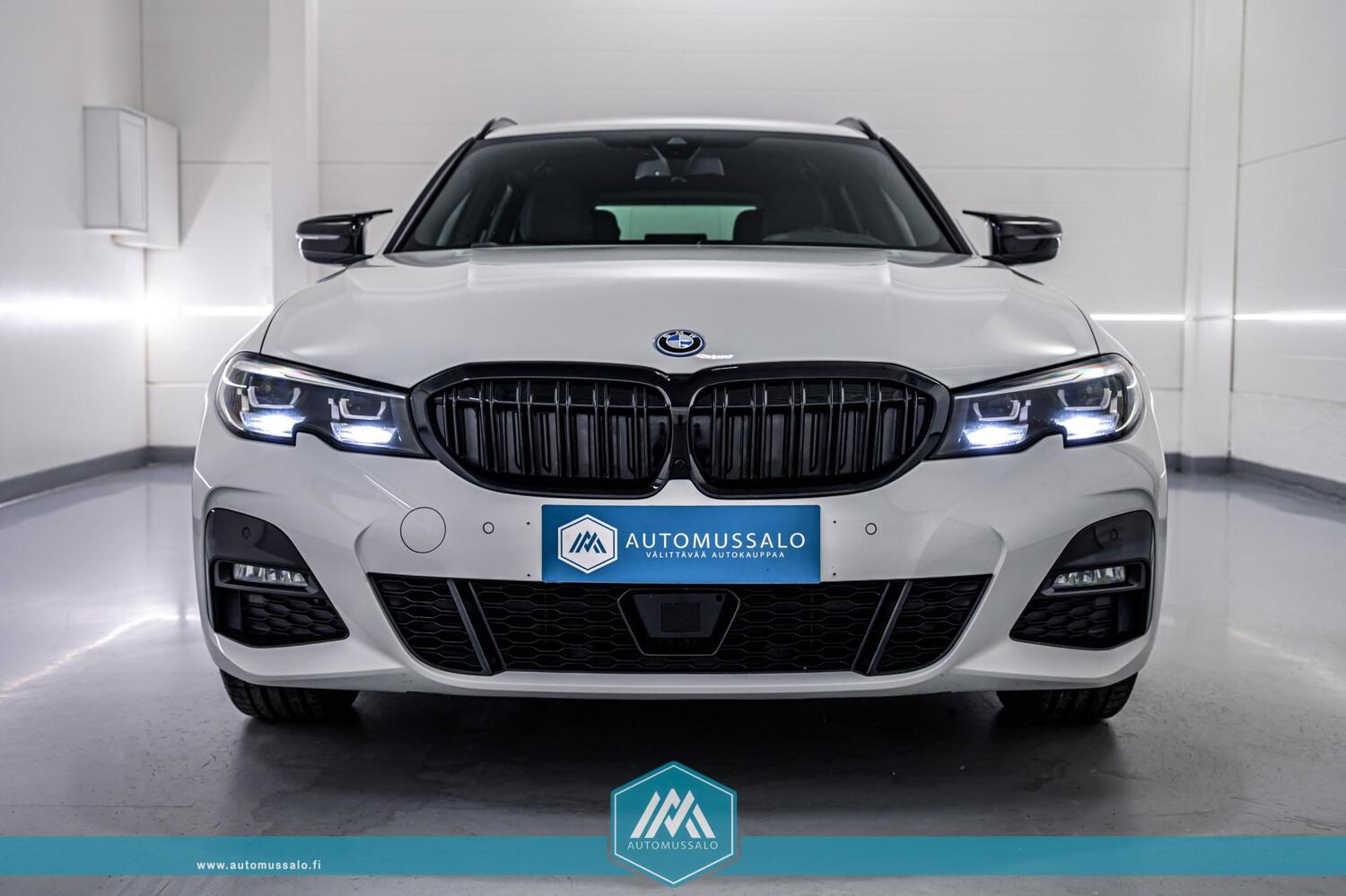 BMW 330 vaihtoauto