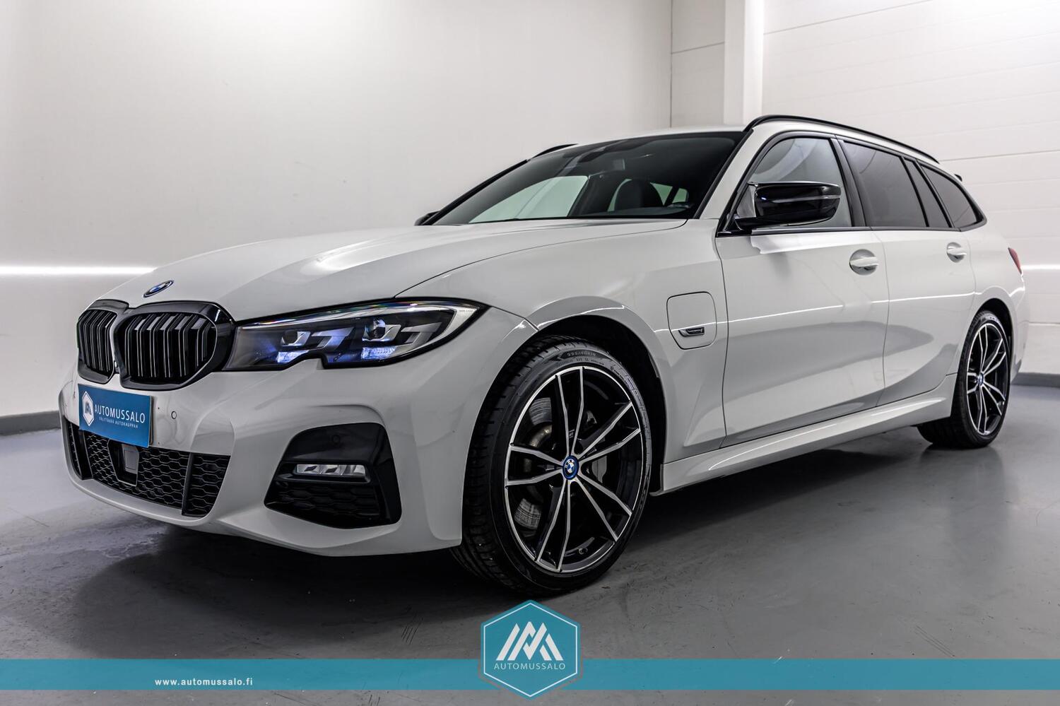 BMW 330 vaihtoauto