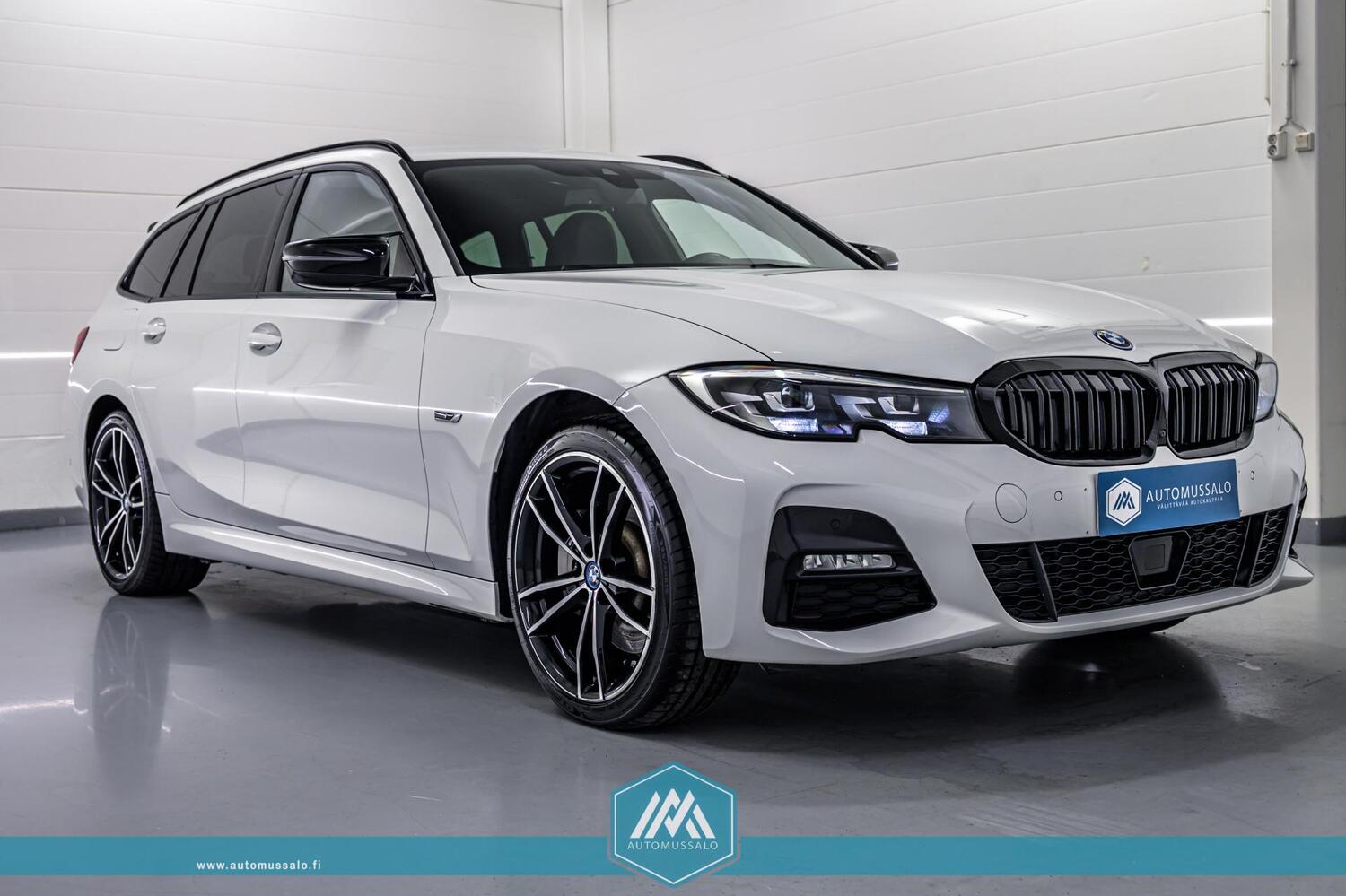 BMW 330 vaihtoauto