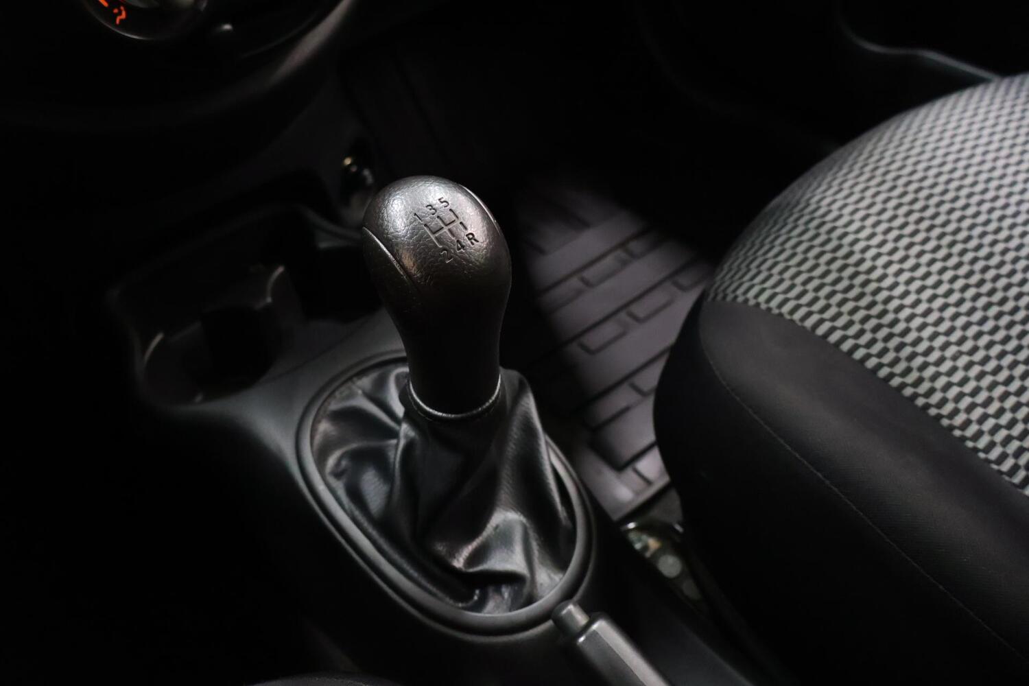 Nissan Micra vaihtoauto