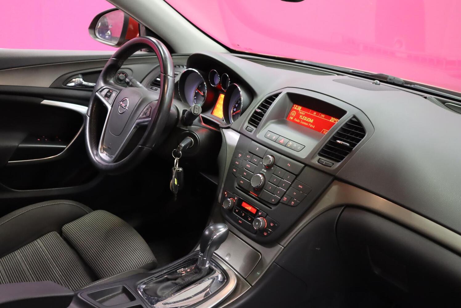 Opel Insignia vaihtoauto