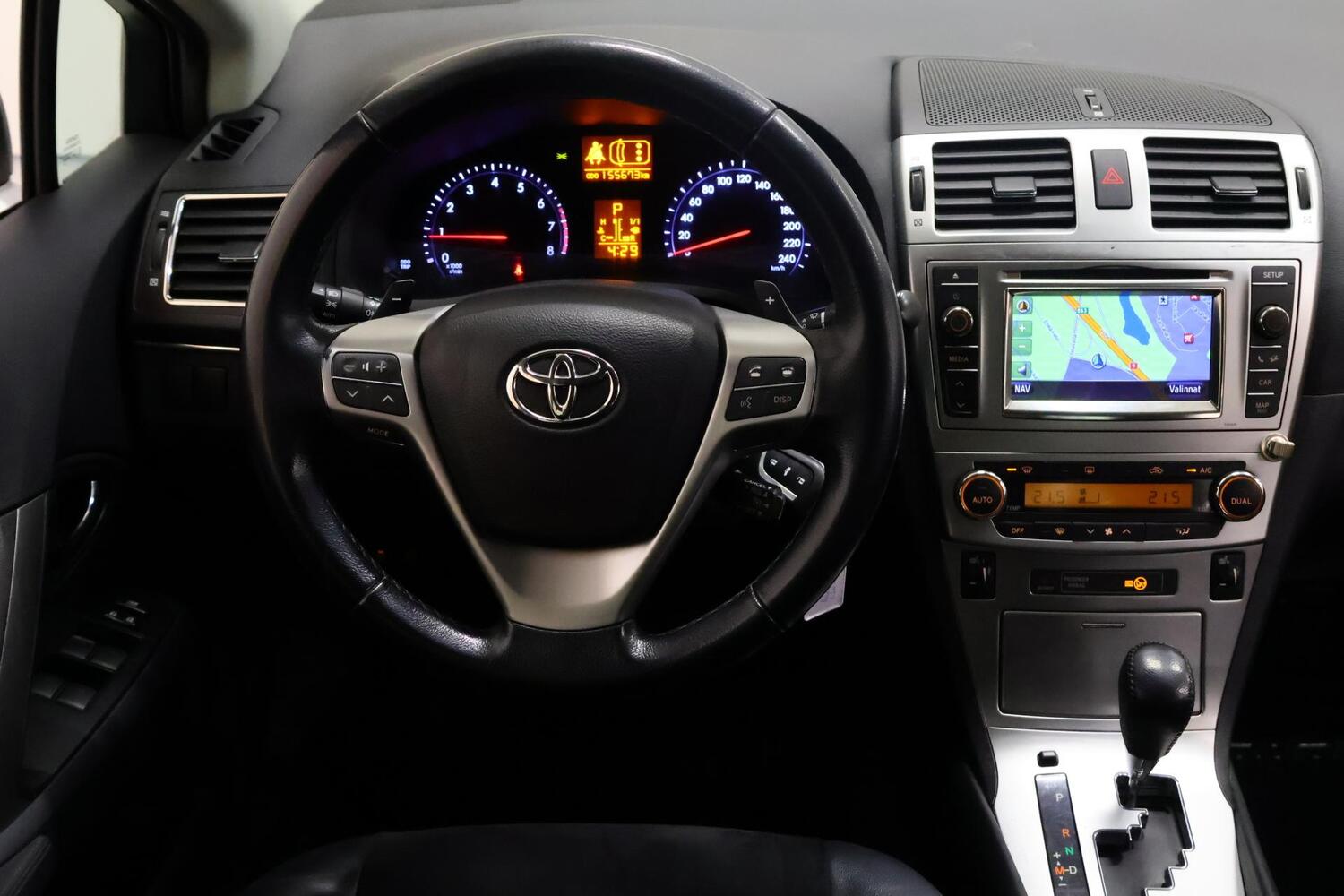 Toyota Avensis vaihtoauto