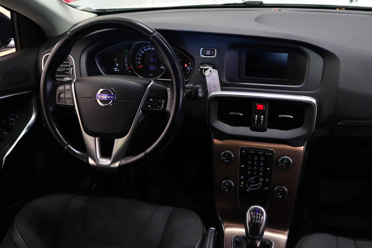 Volvo V40 Cross Country vaihtoauto