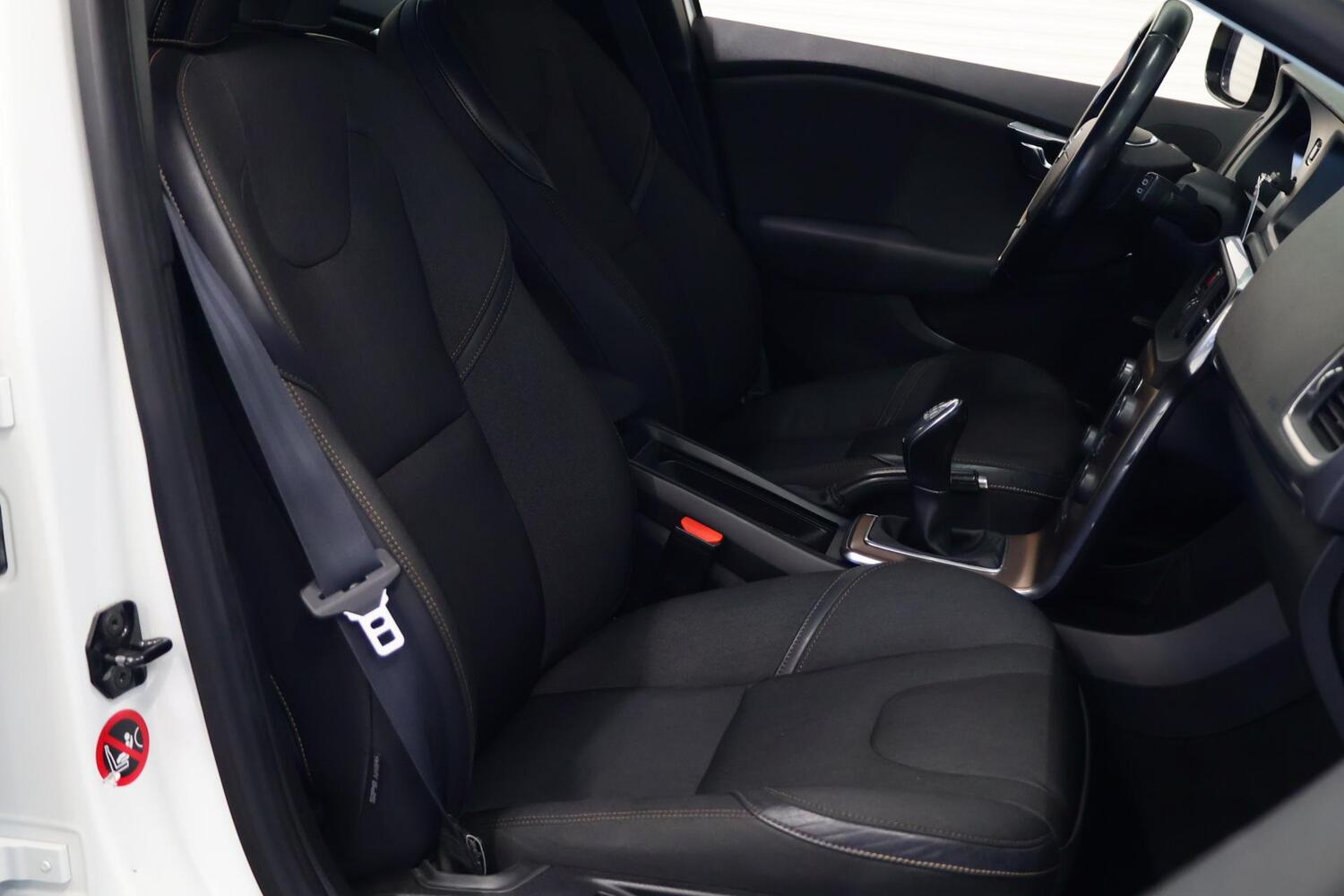 Volvo V40 Cross Country vaihtoauto