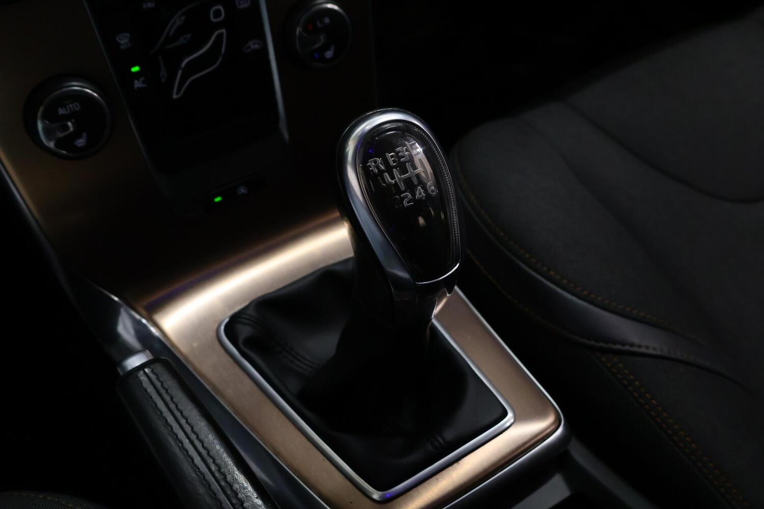 Volvo V40 Cross Country vaihtoauto