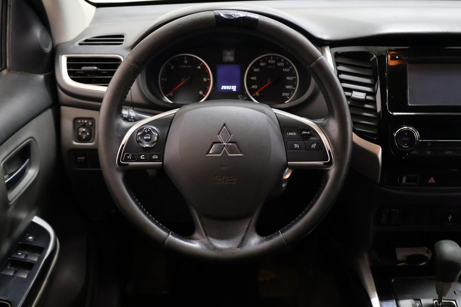 Mitsubishi L200 vaihtoauto