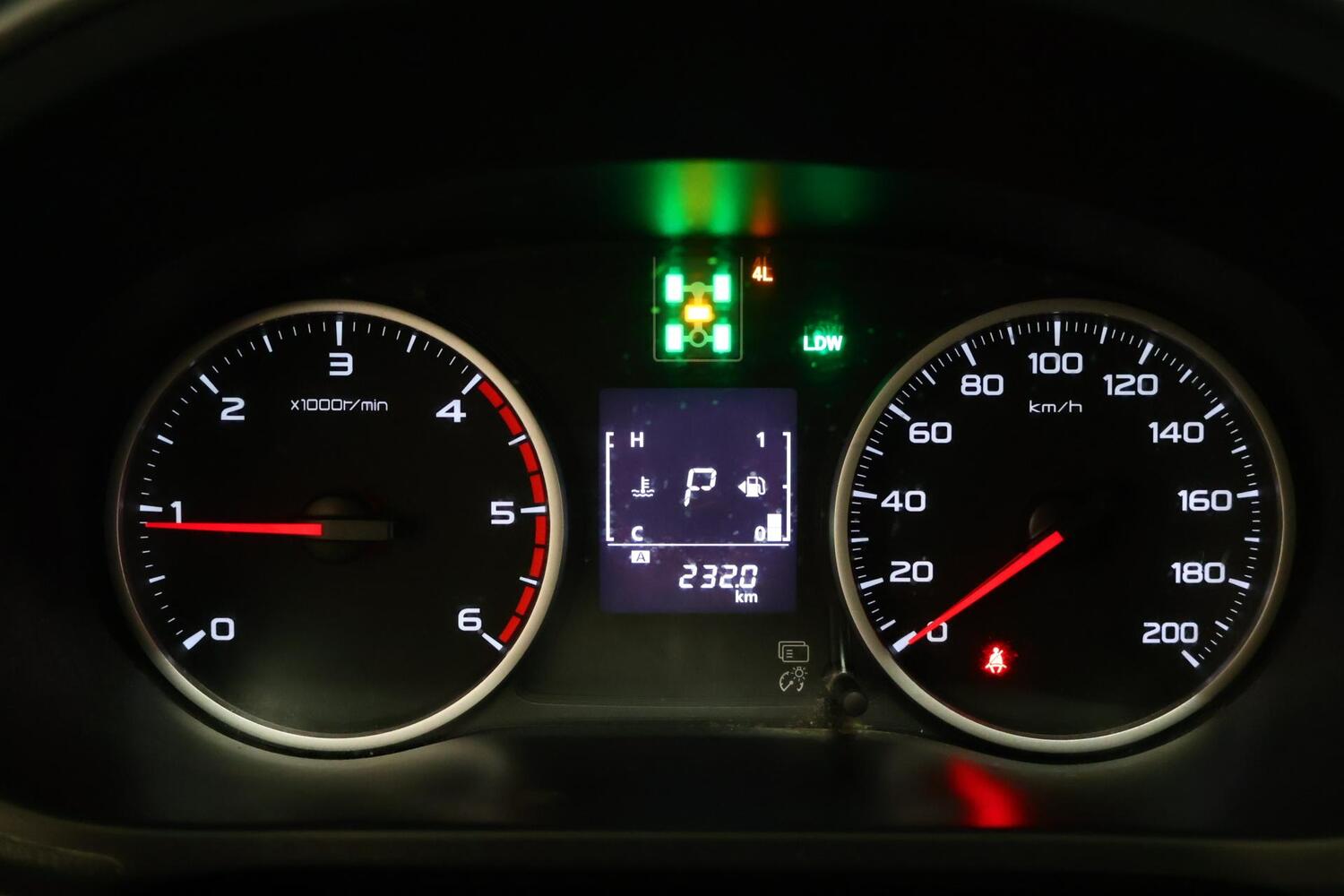 Mitsubishi L200 vaihtoauto