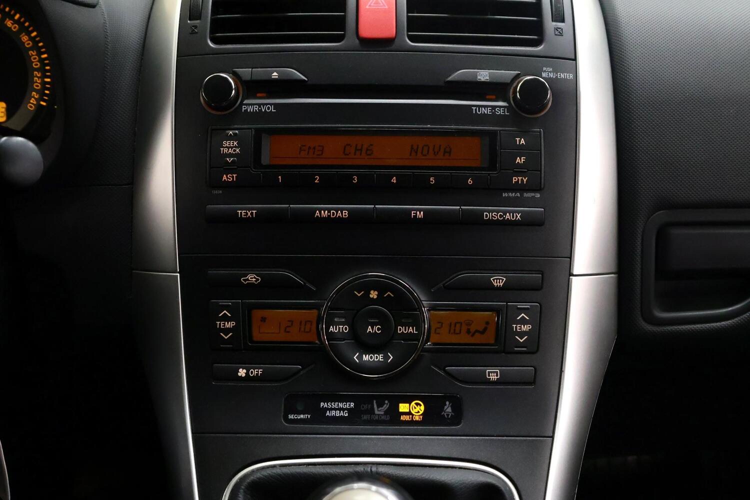 Toyota Auris vaihtoauto
