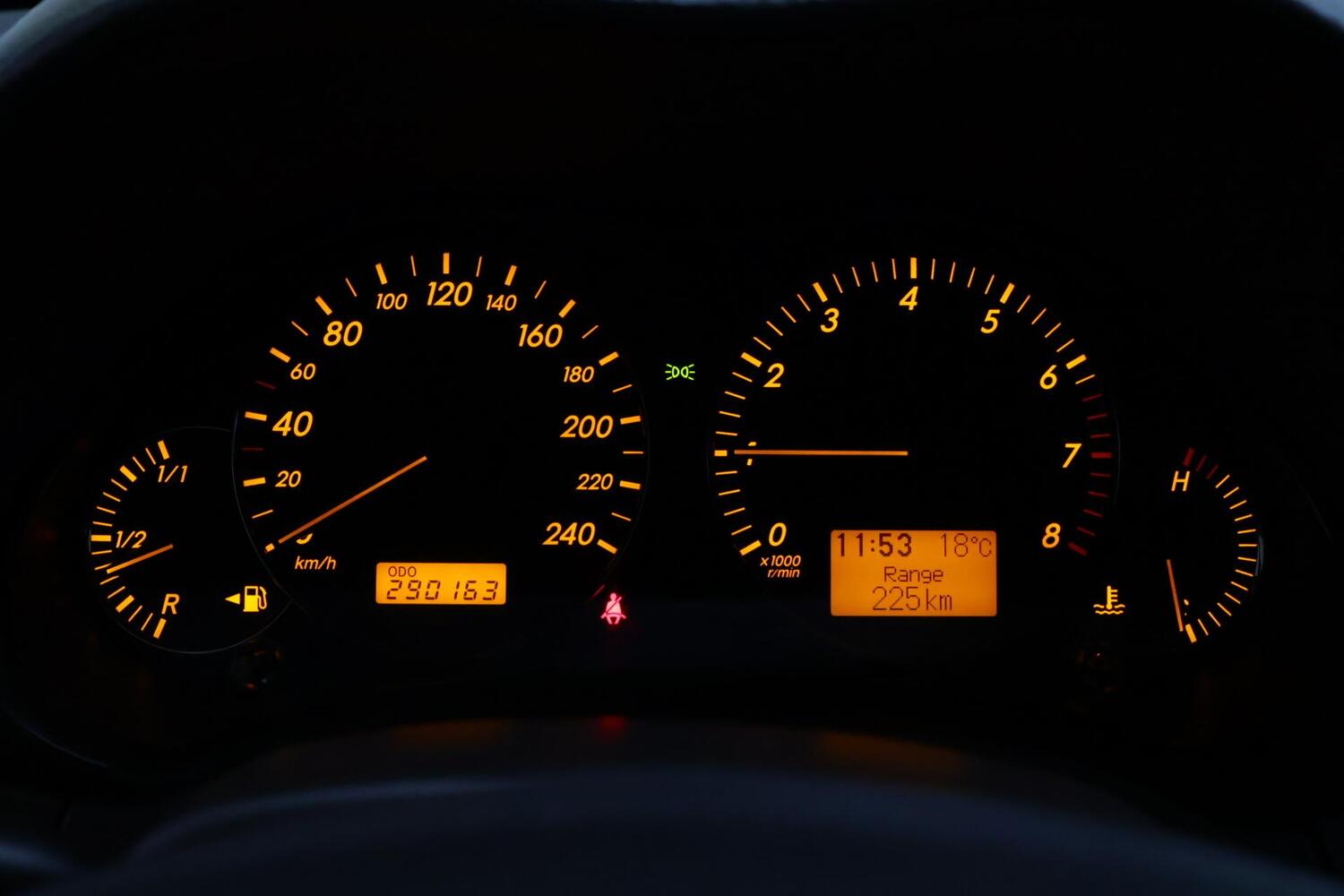 Toyota Avensis vaihtoauto