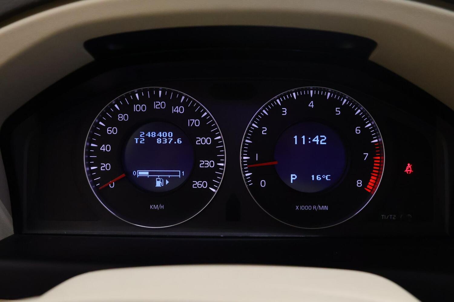 Volvo V70 vaihtoauto