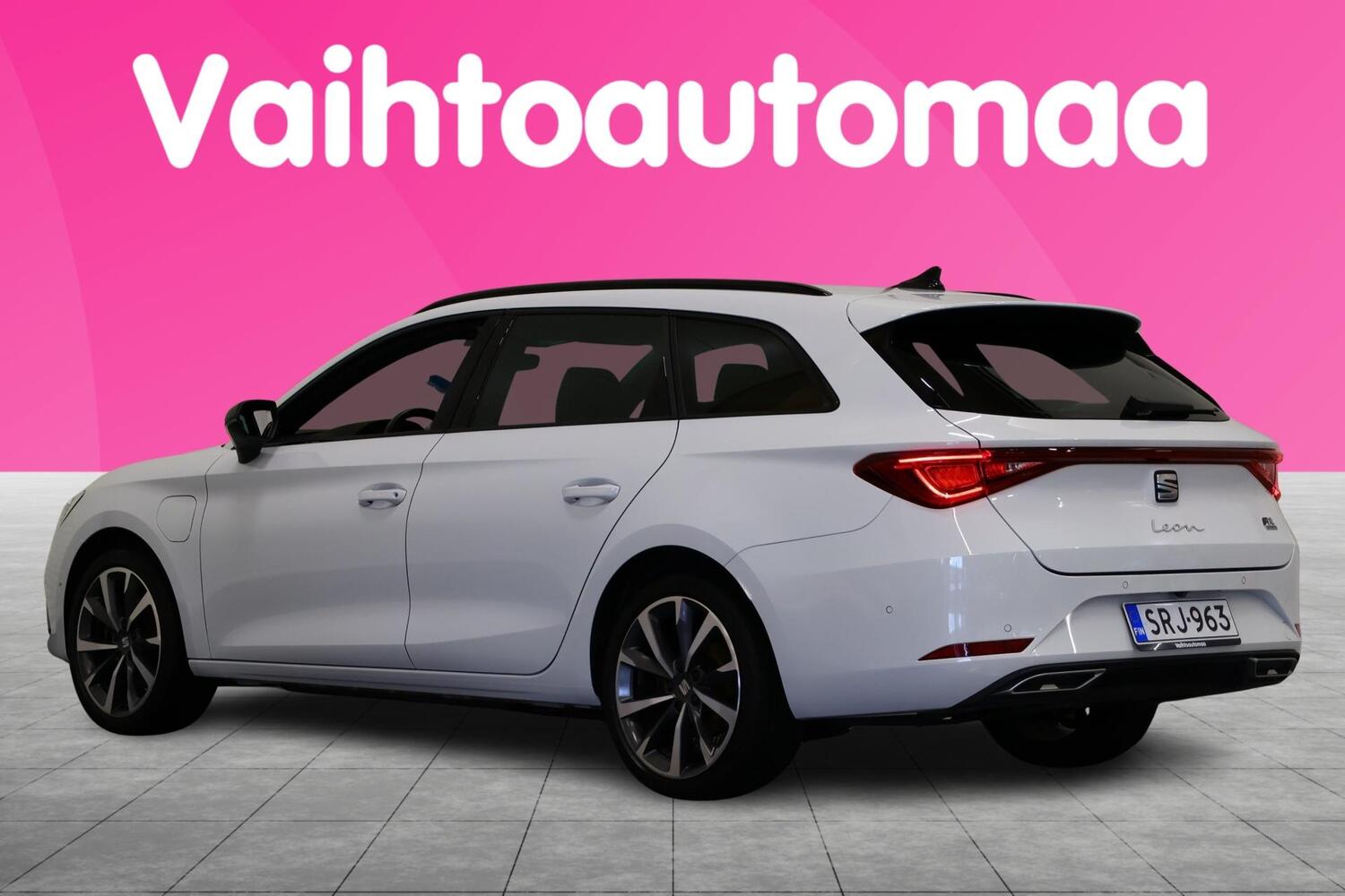 SEAT Leon Sportstourer vaihtoauto