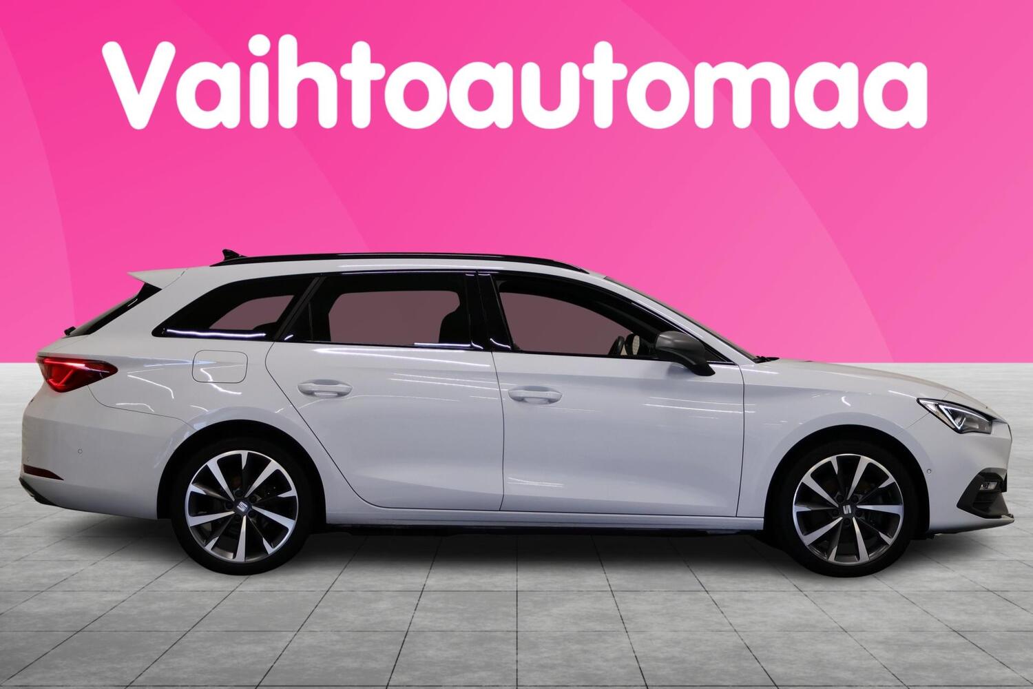 SEAT Leon Sportstourer vaihtoauto