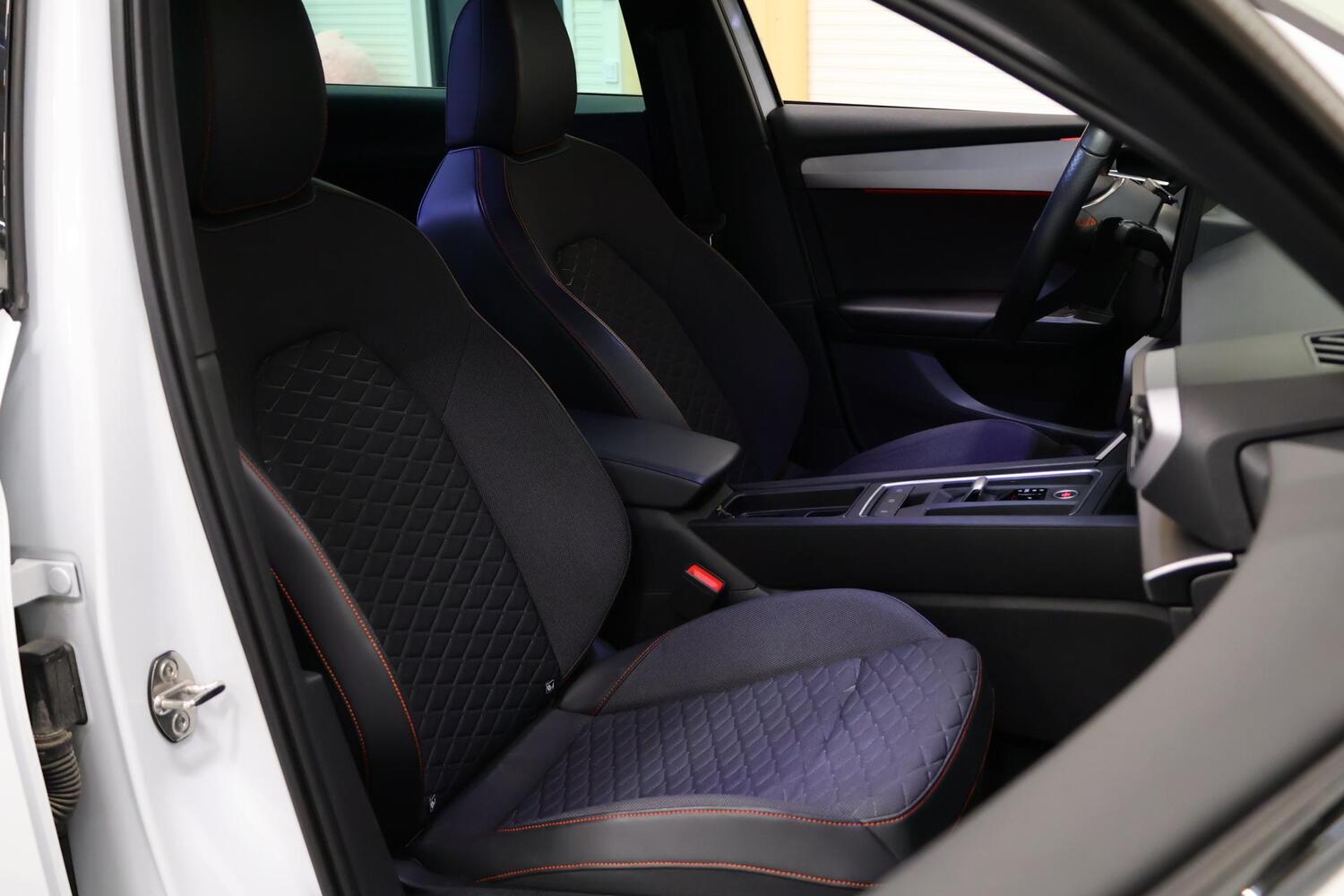 SEAT Leon Sportstourer vaihtoauto