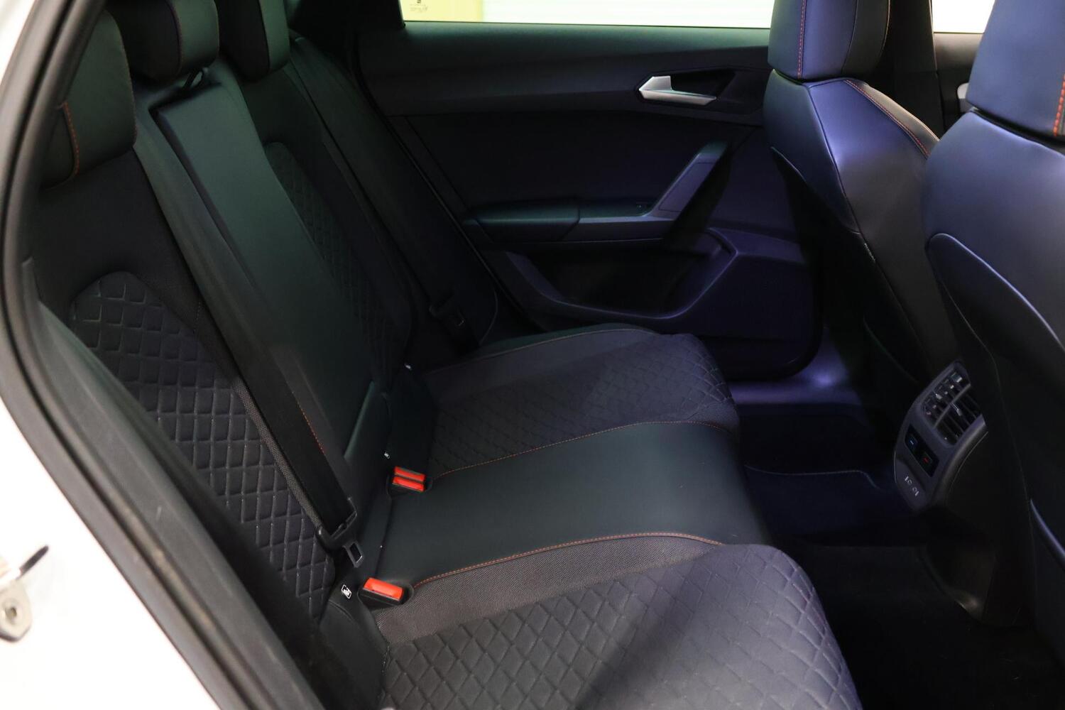 SEAT Leon Sportstourer vaihtoauto