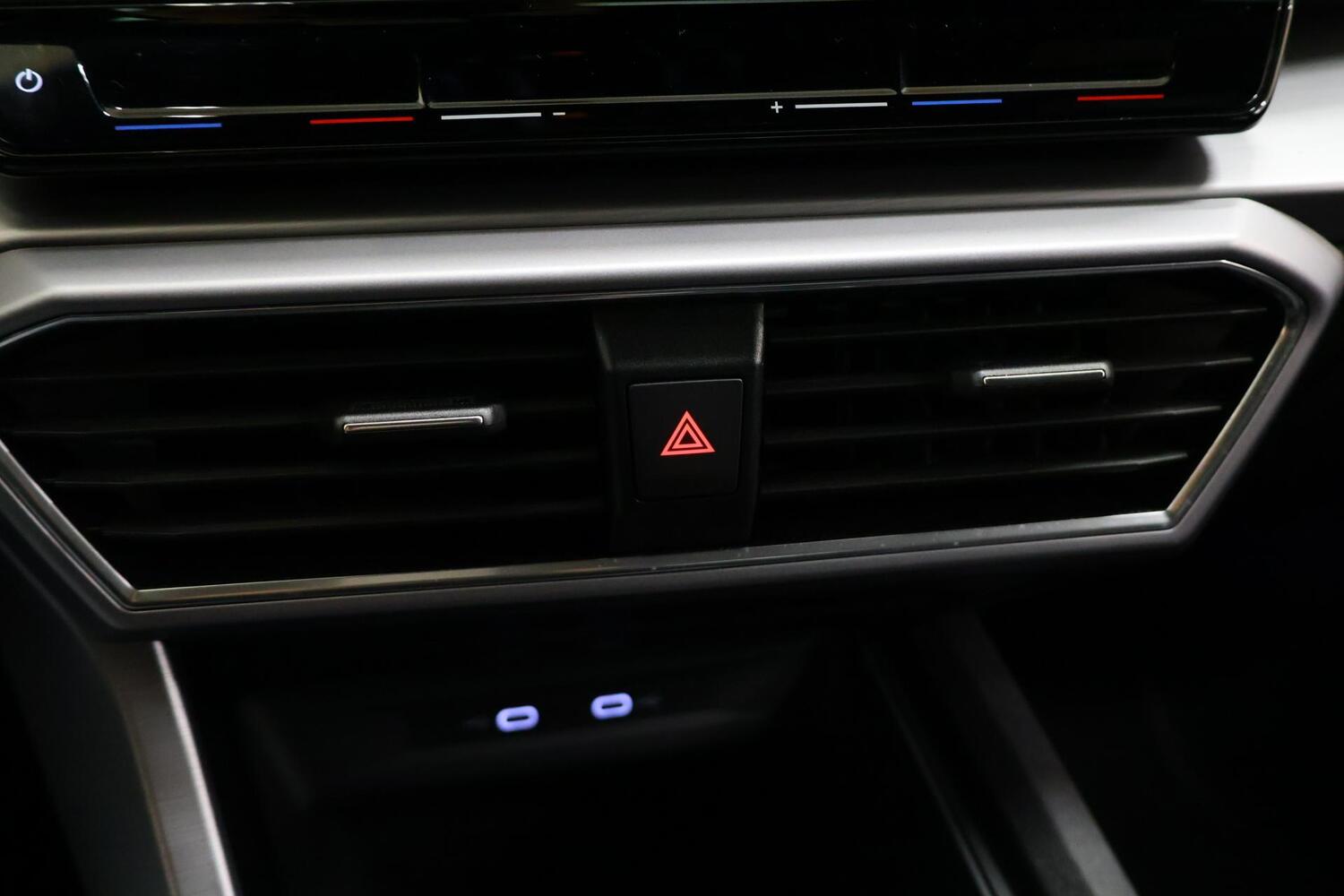SEAT Leon Sportstourer vaihtoauto