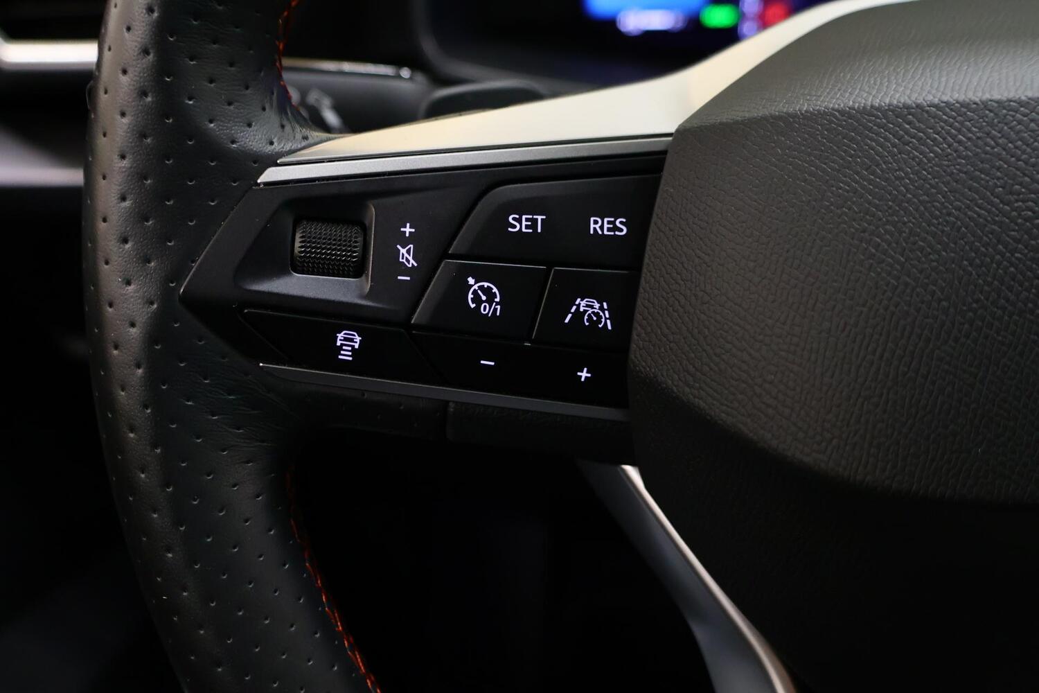 SEAT Leon Sportstourer vaihtoauto