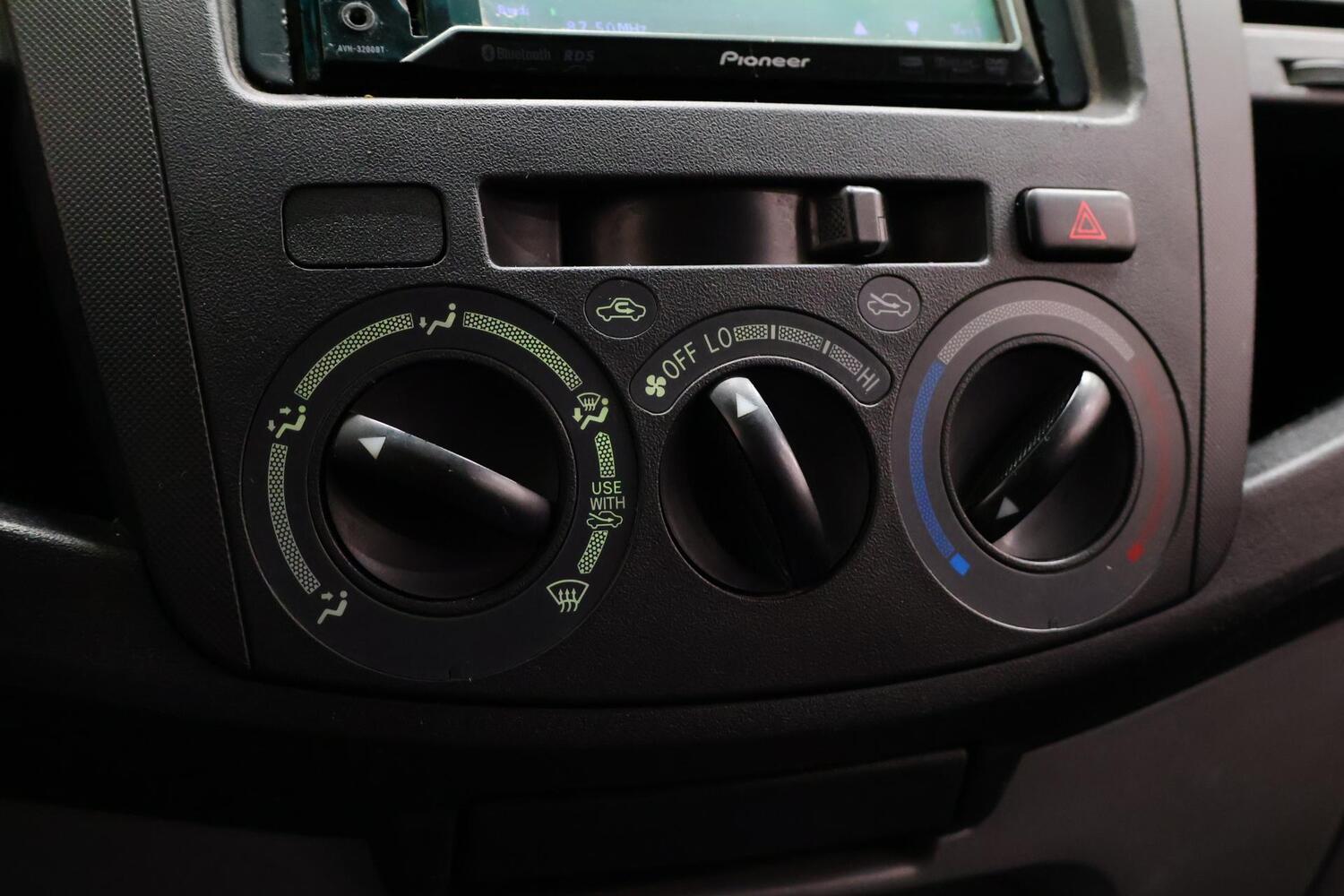 Toyota Hilux vaihtoauto