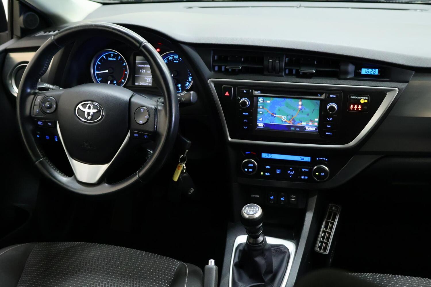 Toyota Auris vaihtoauto