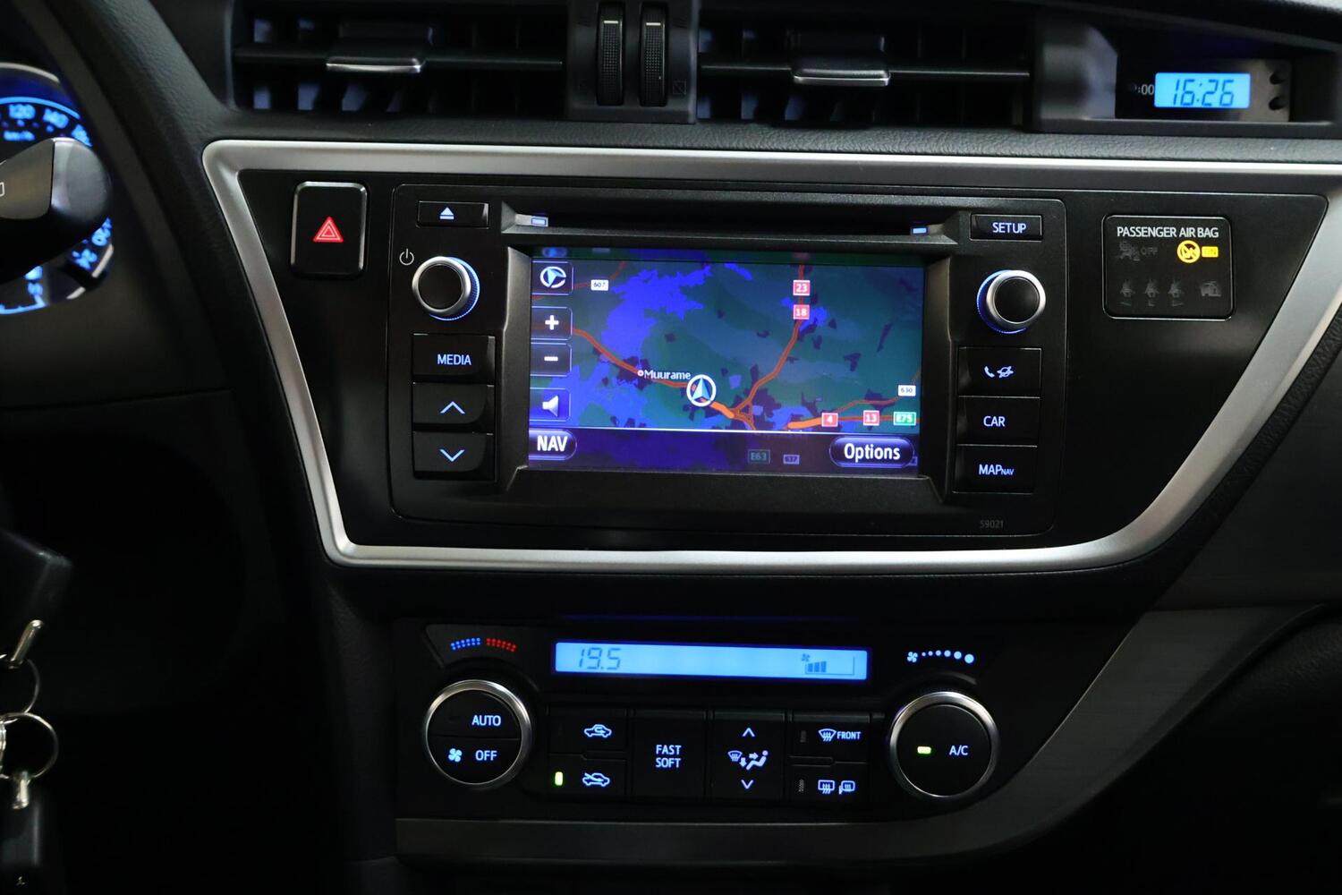 Toyota Auris vaihtoauto
