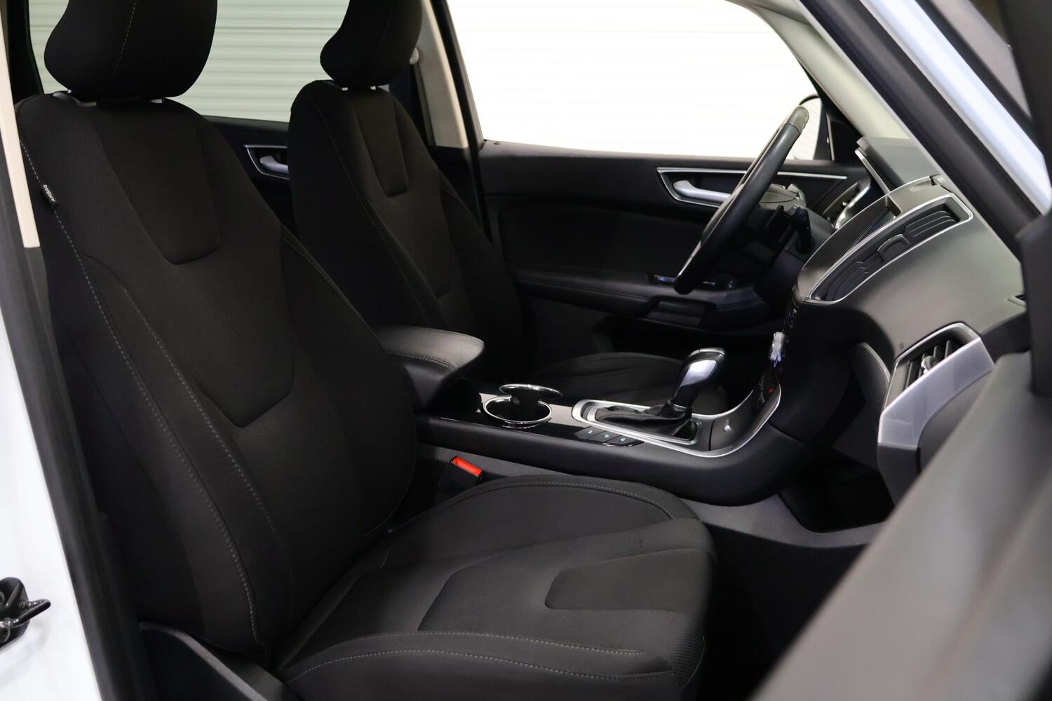 Ford S-MAX vaihtoauto
