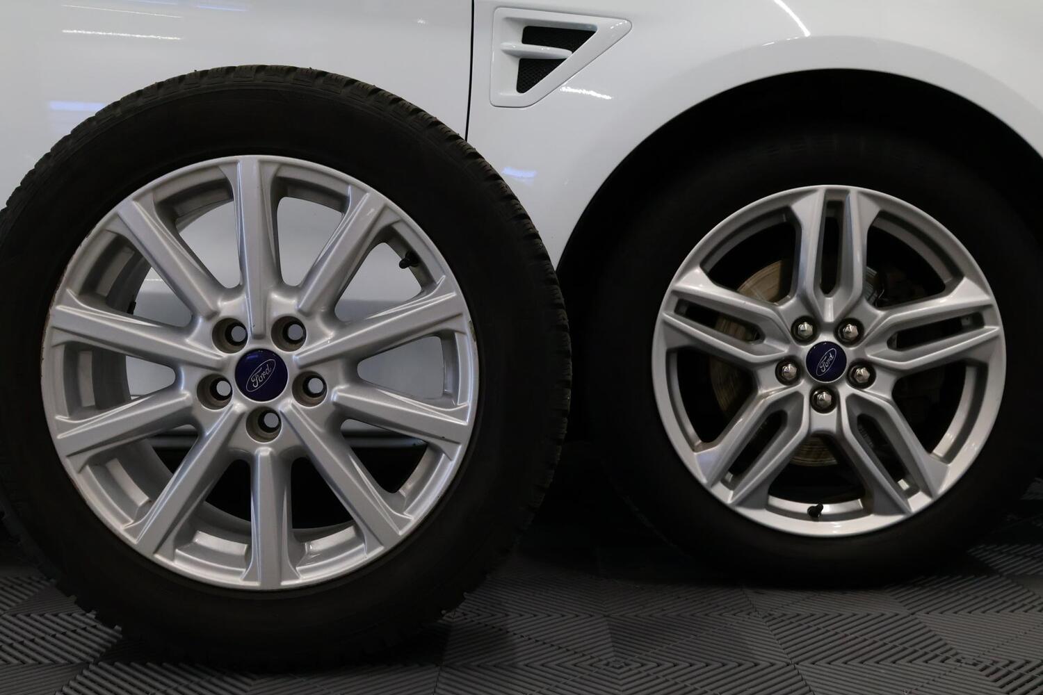 Ford S-MAX vaihtoauto
